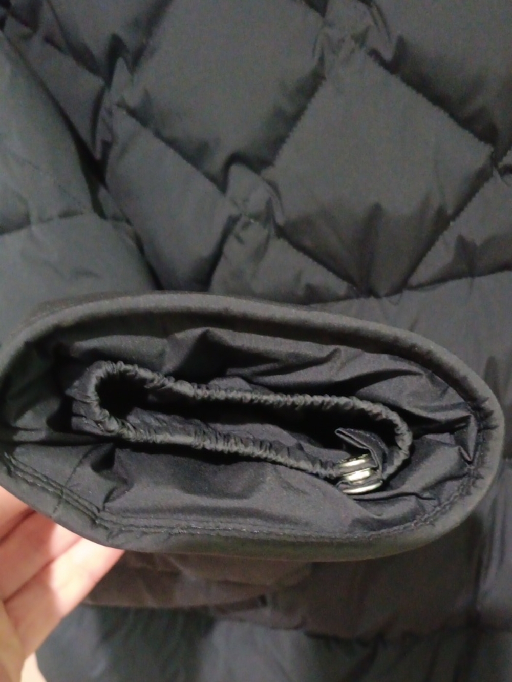 Moncler Cecaud Giubbotto Quilted Down Jacket - Picture 13 of 16